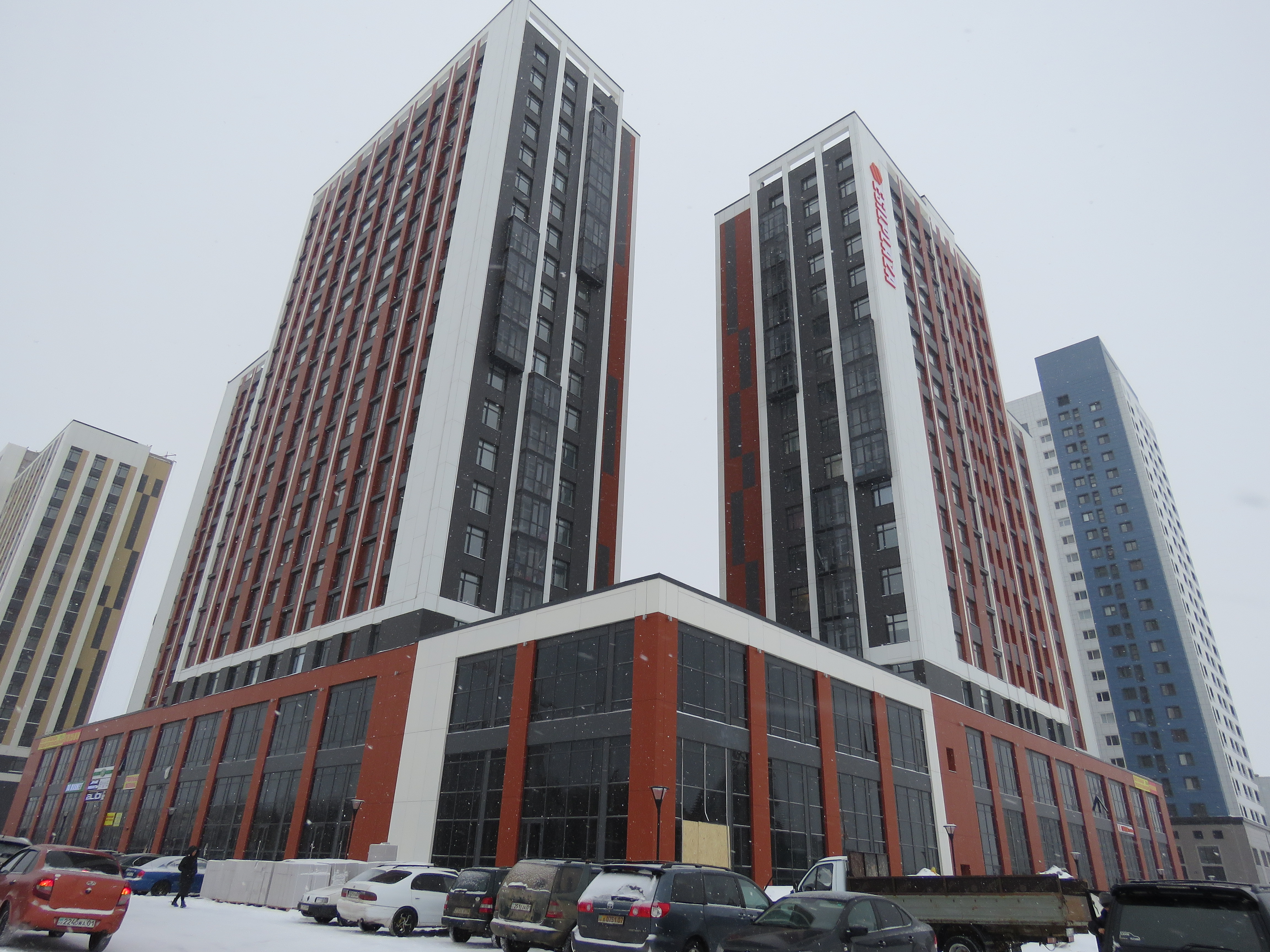 ЖК «Esil Plaza» Астана, пр. Кабанбай батыр, 49