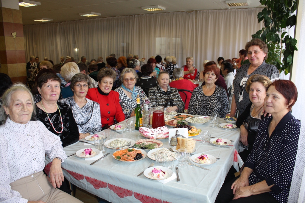 На Комбинате «Волна» прошла дружеская встреча трех поколений