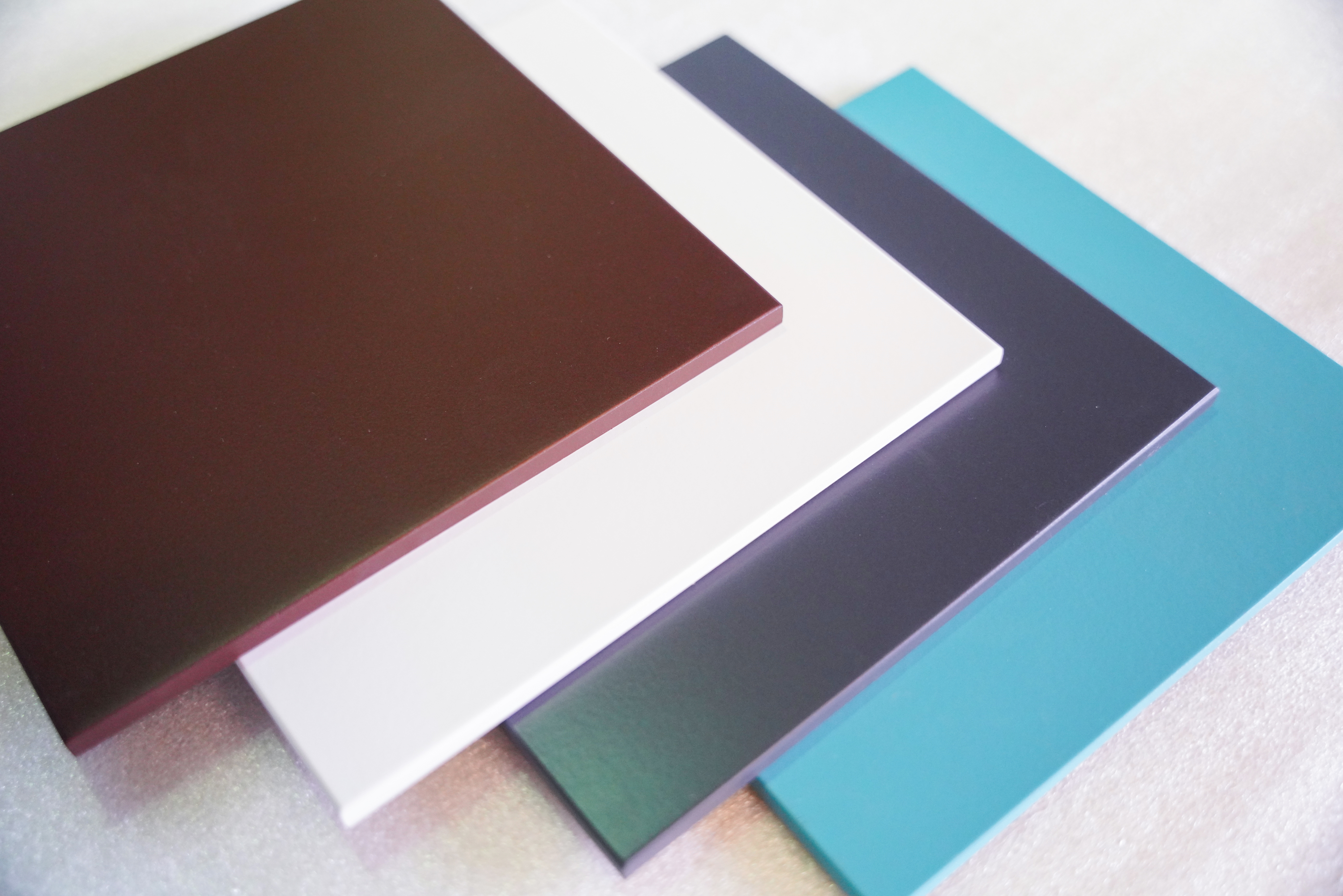 Специалисты комбината «Волна» обучились передовым технологиям нанесения современных лакокрасочных изделий