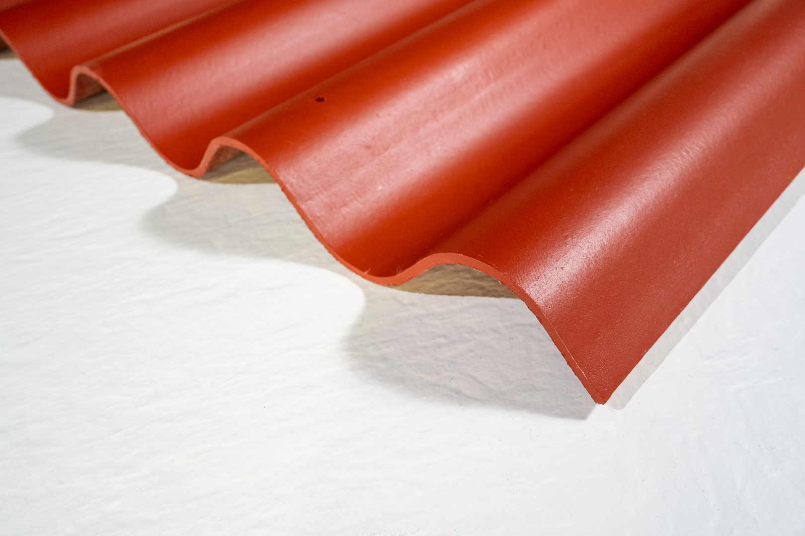 Кровельный лист Волнаколор, 1250х1097х6 мм, красно-коричневый - L135